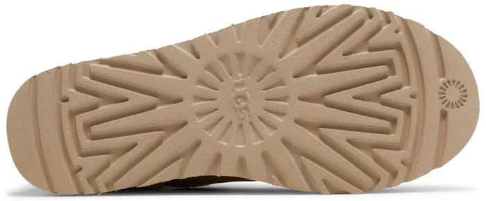 Wmns Classic Ultra Mini Boot 'Sand'