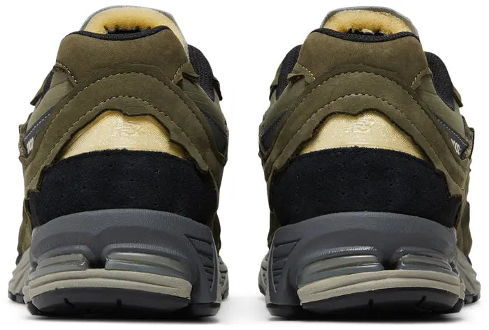 2002R 'Protection Pack - Dark Moss'