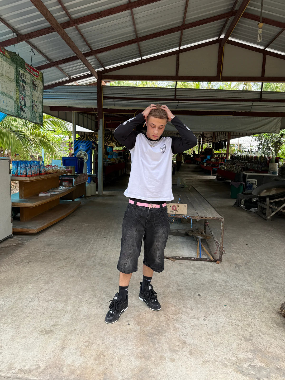 Longsleeve Black - Ancient Flower