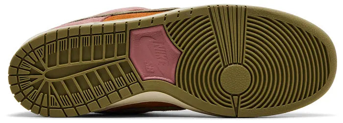 Dunk Low SB 'Red Stardust'