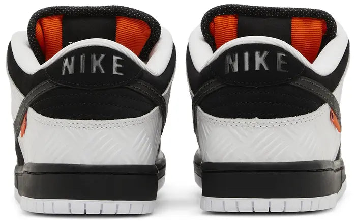TIGHTBOOTH x Dunk Low SB