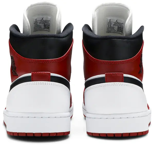 Air Jordan 1 Mid 'Chicago'