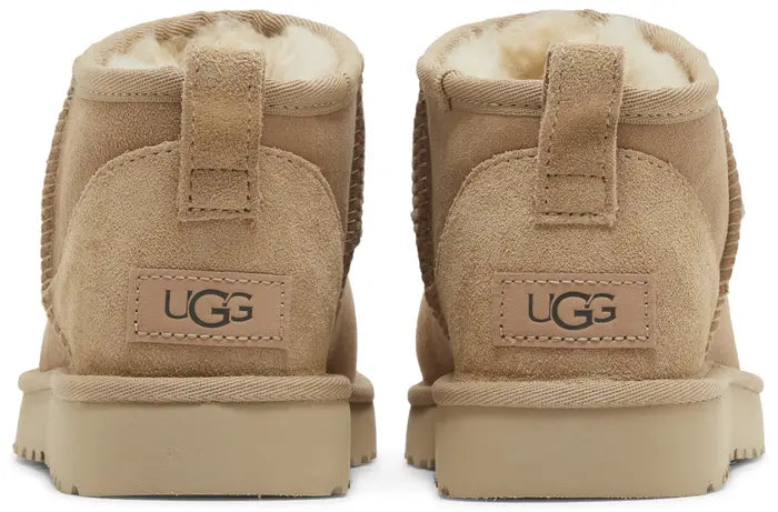 Wmns Classic Ultra Mini Boot 'Sand'