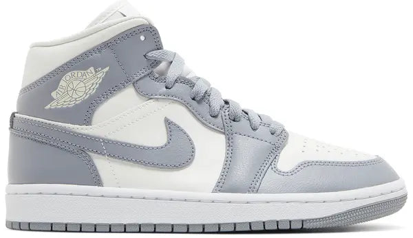 Wmns Air Jordan 1 Mid 'Stealth'