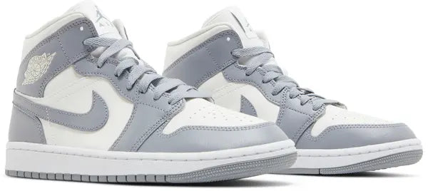 Wmns Air Jordan 1 Mid 'Stealth'