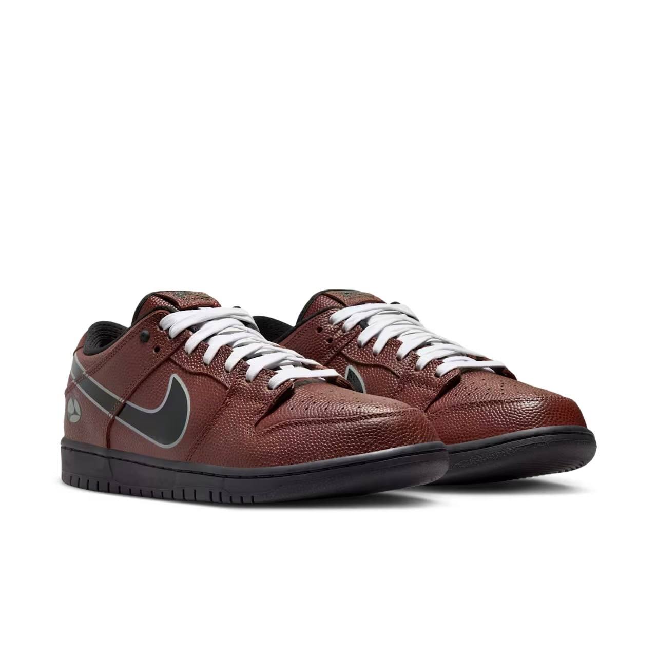 Limosine Skateboards x Dunk Low SB 'Football'