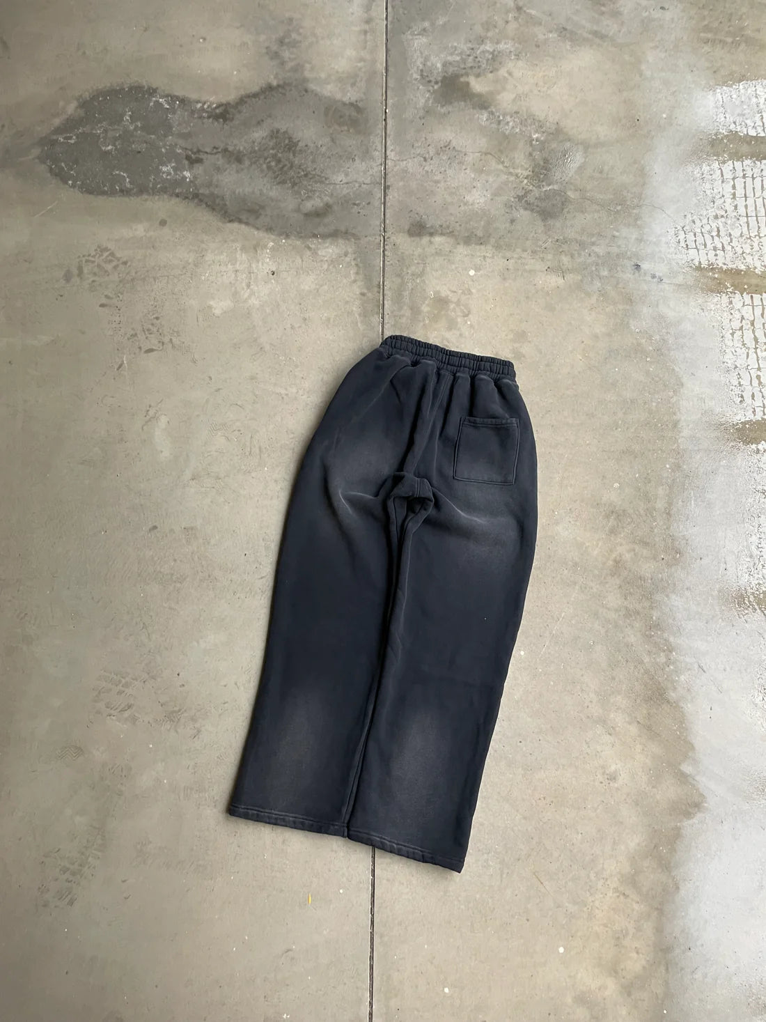 Resilience sweatpants
