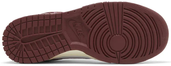 Wmns Dunk Low Premium 'Vintage Red'