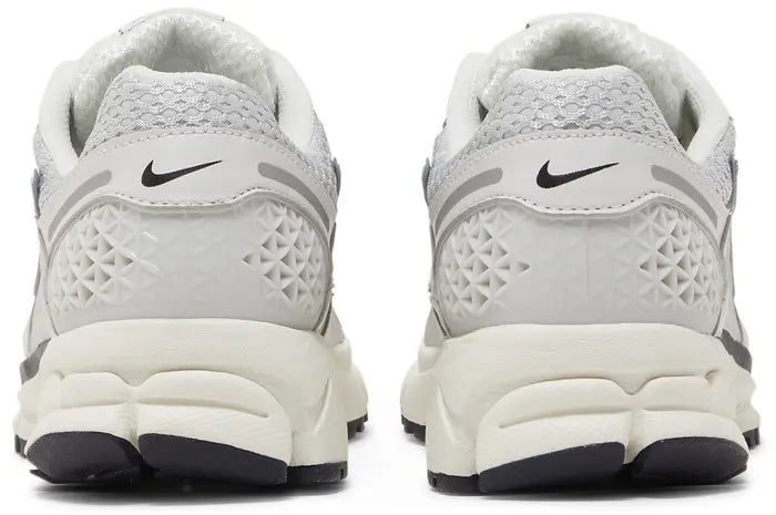 Wmns Air Zoom Vomero 5 'Photon Dust Metallic Silver'