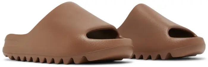 Yeezy Slides 'Flax'